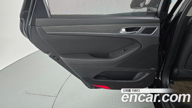 Hyundai Genesis 2016 — photo 15