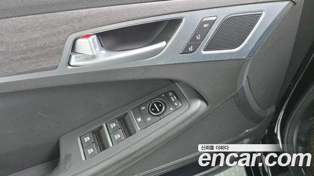 Hyundai Genesis 2016 — photo 27