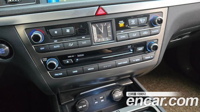 Hyundai Genesis 2016 — photo 30
