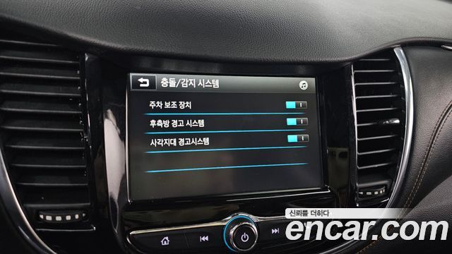 Chevrolet Korea Trax 2018 — photo 26