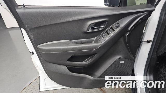 Chevrolet Korea Trax 2018 — photo 14