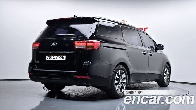 Kia Canival 2018 — photo 2