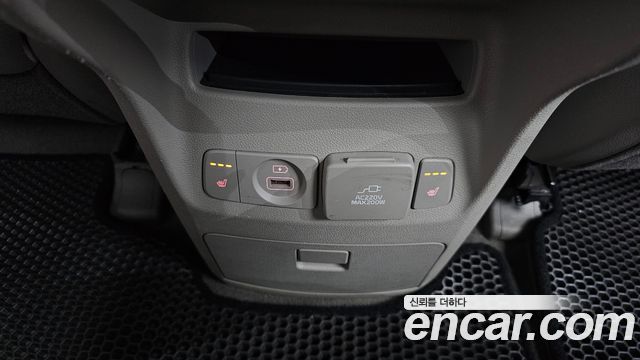 Kia Canival 2018 — photo 17