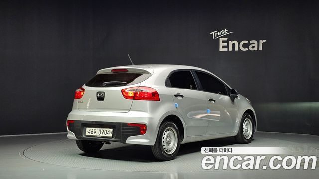 Kia pride 2015 — photo 2
