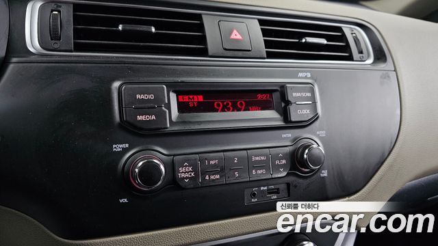Kia pride 2015 — photo 32