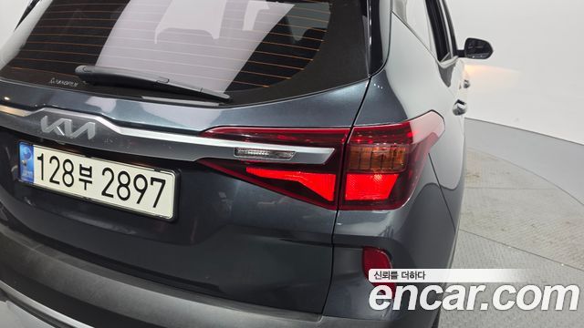 Kia Seltos 2023 — photo 9