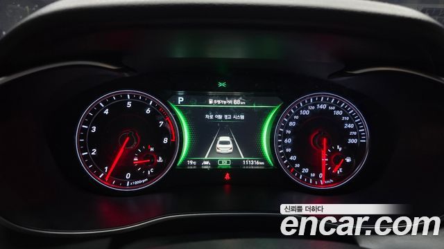 Genesis G70 2020 — photo 11