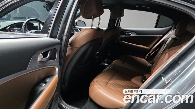 Genesis G70 2020 — photo 18