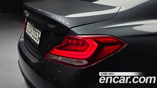 Genesis G70 2020 — photo 9