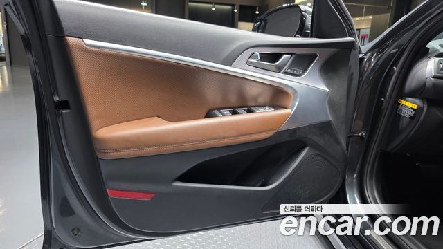 Genesis G70 2020 — photo 14