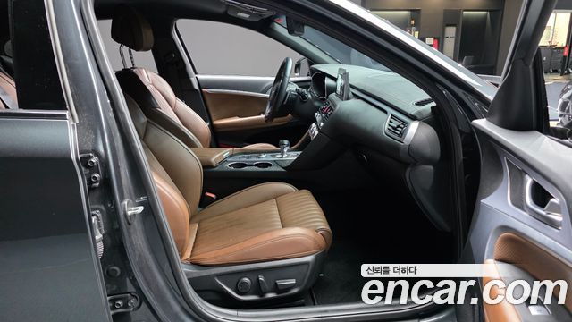 Genesis G70 2020 — photo 16