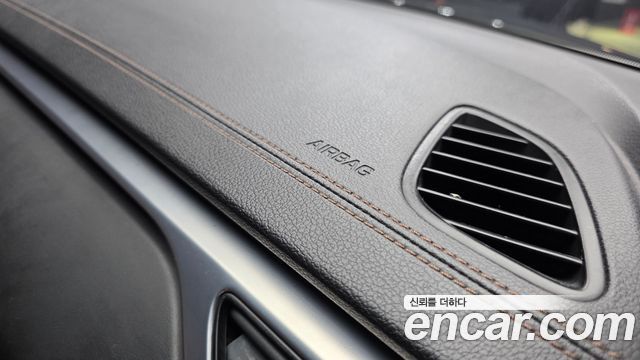 Genesis G70 2020 — photo 28
