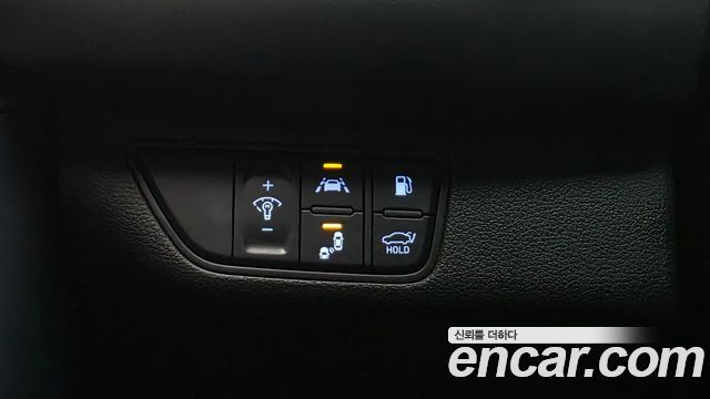 Genesis G70 2020 — photo 30