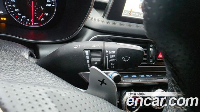 Genesis G70 2020 — photo 36
