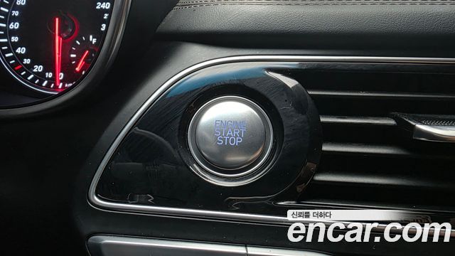 Genesis G70 2020 — photo 37