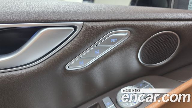 Genesis G80 2022 — photo 17