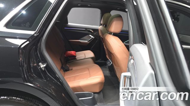 Audi Q3 2023 — photo 12