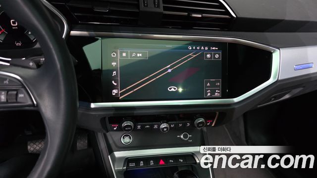 Audi Q3 2023 — photo 14