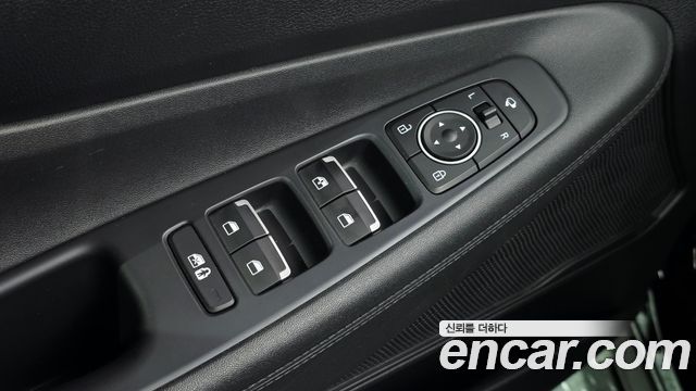 Hyundai Santafe 2023 — photo 15