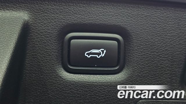 Hyundai Santafe 2023 — photo 18