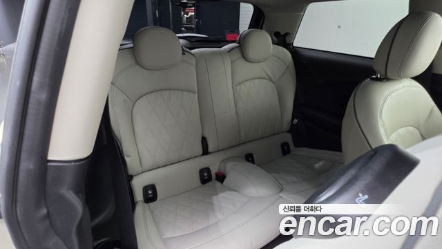 Mini Cooper 2023 — photo 18