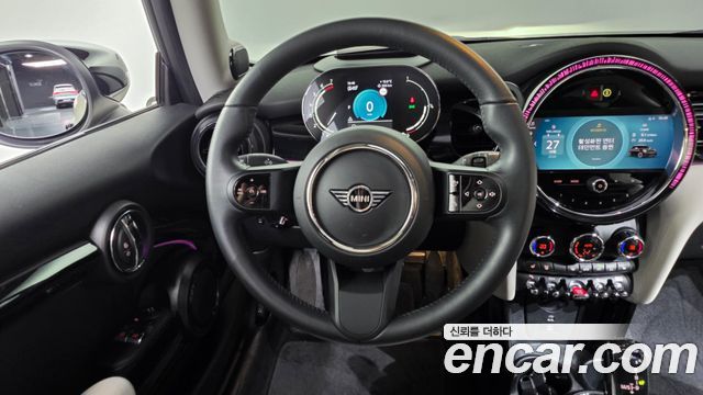 Mini Cooper 2023 — photo 19