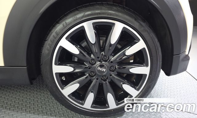 Mini Cooper 2023 — photo 7