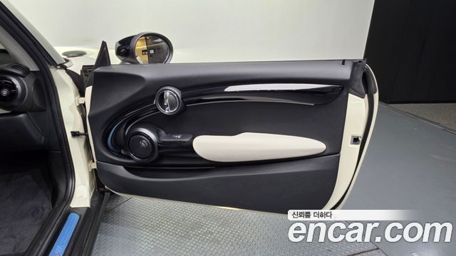 Mini Cooper 2023 — photo 15