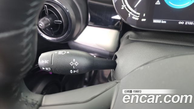 Mini Cooper 2023 — photo 29