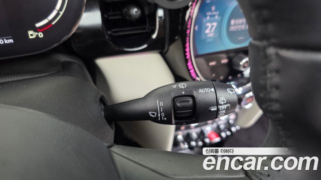 Mini Cooper 2023 — photo 30
