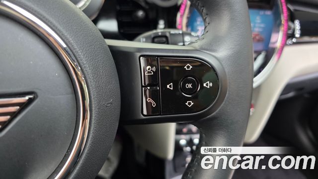 Mini Cooper 2023 — photo 33