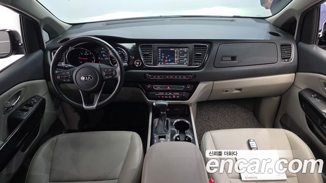 Kia Canival 2020 — photo 10
