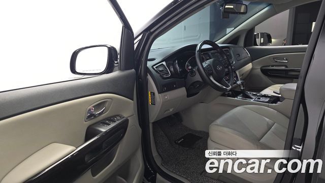 Kia Canival 2020 — photo 13