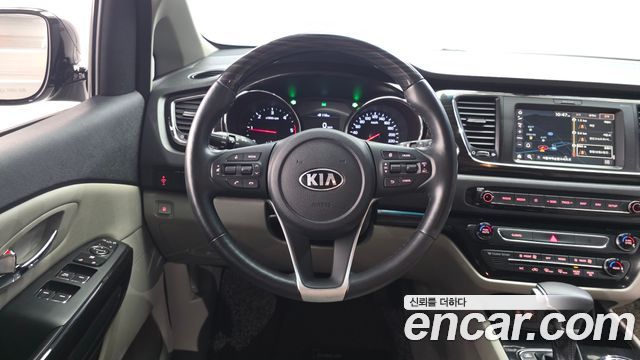 Kia Canival 2020 — photo 20