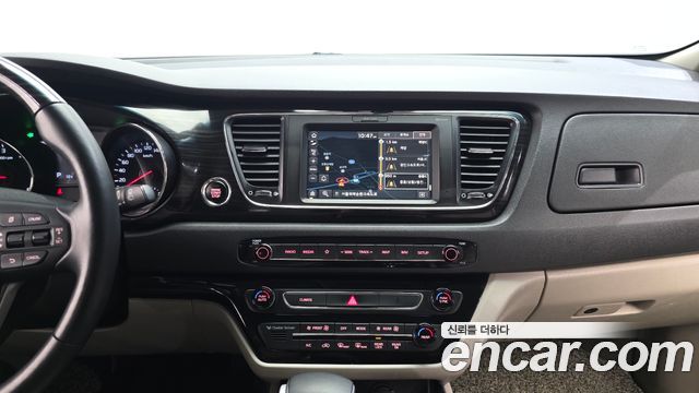 Kia Canival 2020 — photo 21