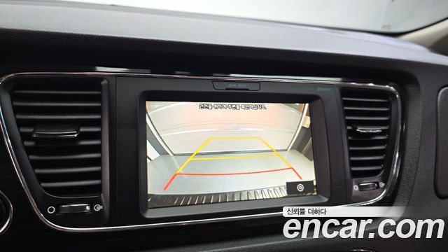 Kia Canival 2020 — photo 23