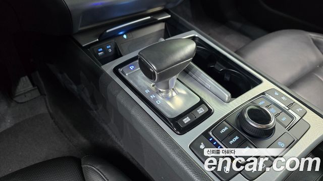 Genesis G80 2017 — photo 12