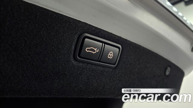 Genesis G80 2017 — photo 25