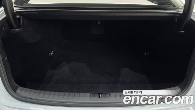 Genesis G80 2017 — photo 26