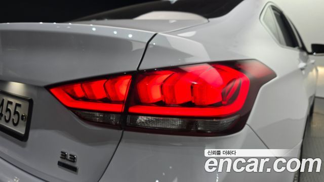 Genesis G80 2017 — photo 9