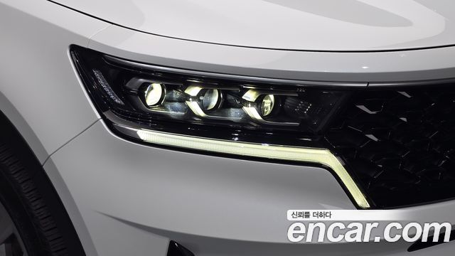 Kia Sorento 2022 — photo 8