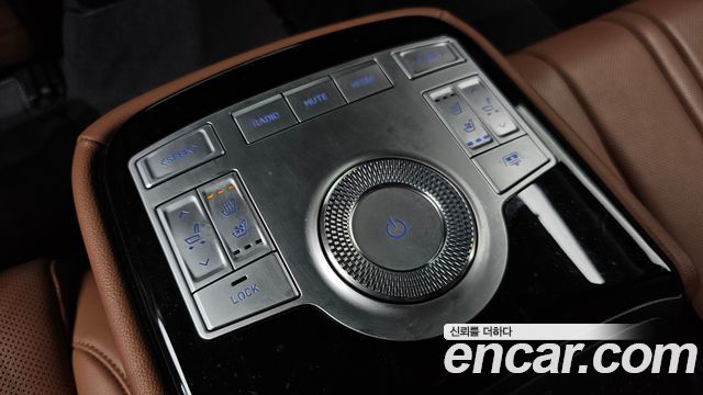 Genesis G80 2022 — photo 19