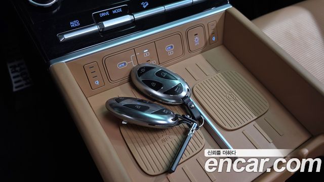Hyundai Santafe 2024 — photo 22