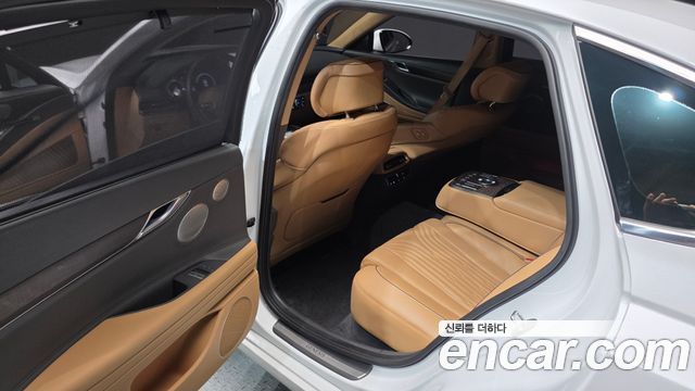 Genesis G80 2022 — photo 17
