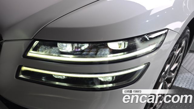Genesis G80 2022 — photo 8