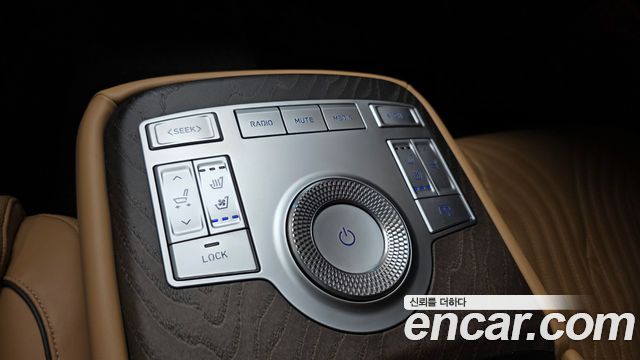 Genesis G80 2022 — photo 28