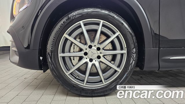 Mercedes-Benz GLB-Class 2021 — photo 5