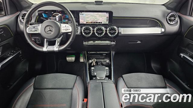 Mercedes-Benz GLB-Class 2021 — photo 10