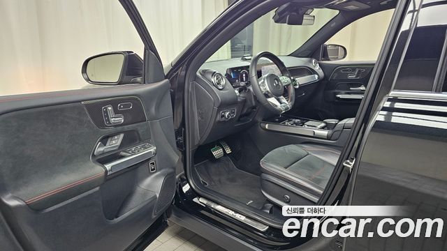 Mercedes-Benz GLB-Class 2021 — photo 13