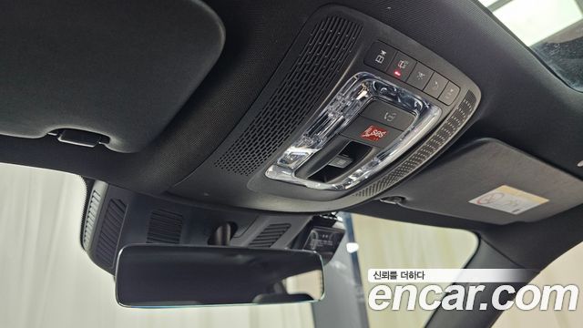 Mercedes-Benz GLB-Class 2021 — photo 24